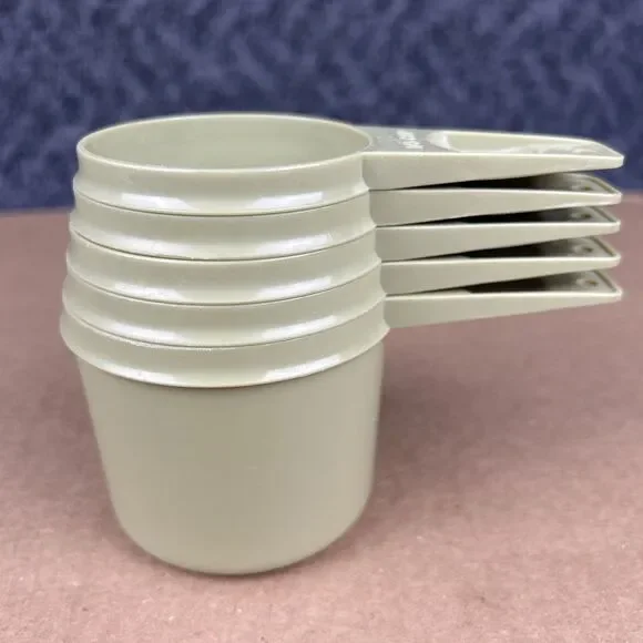 Vintage Tupperware Measuring Cups Set of 5 Avocado Green Retro - Picture 2 of 11